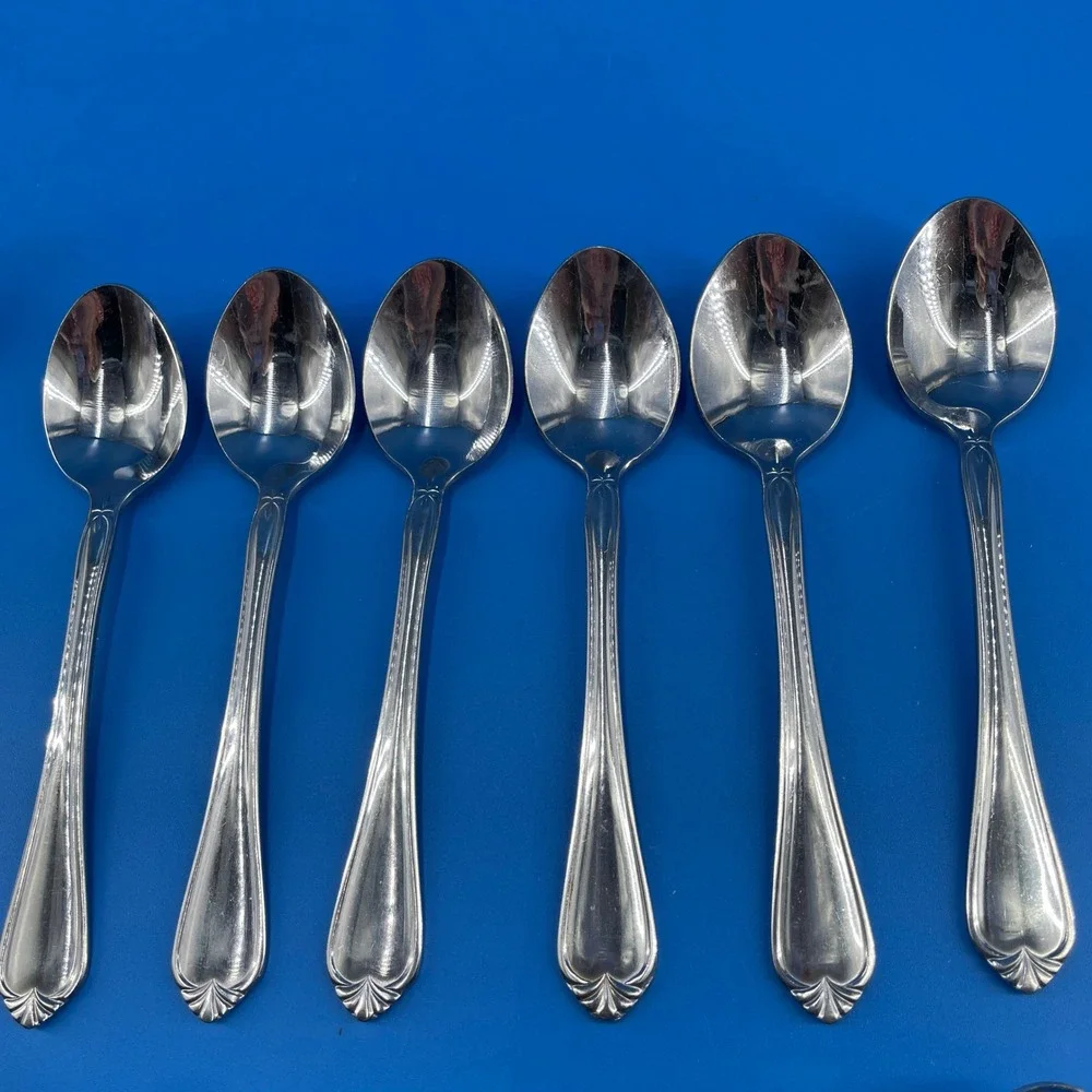 Reed & Barton Select Solange Flatware 30pc Service for 6 Stainless Flare Tip